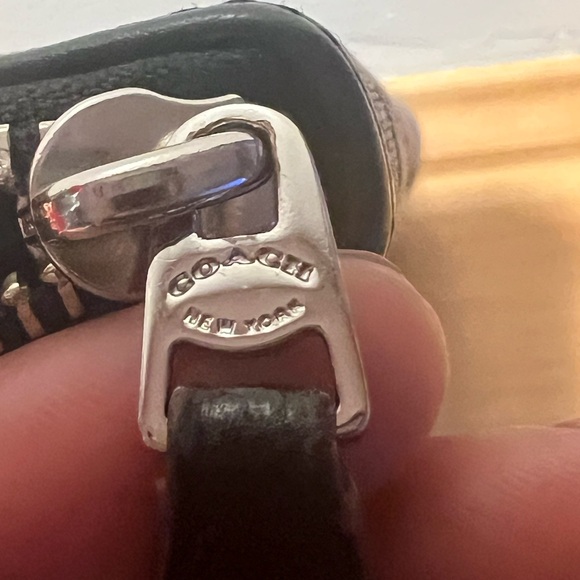 Coach Accordion Zip Wallet In Signature Jacquard - Picture 5 of 7